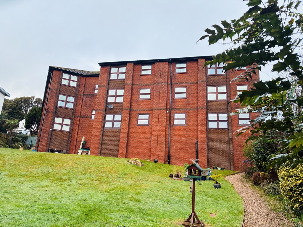 2 bed apartment for sale in East Cliff Road, Dawlish, EX7  - Property Image 1