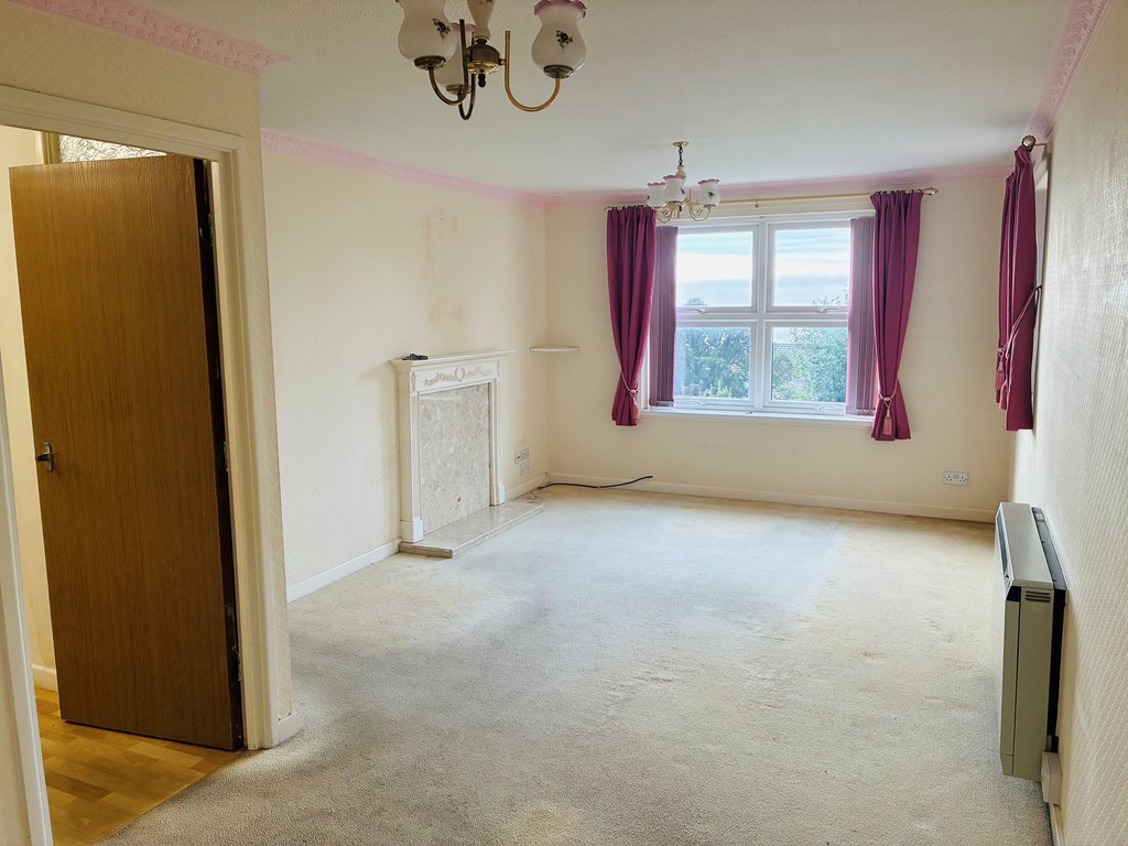 2 bed apartment for sale in East Cliff Road, Dawlish, EX7 1