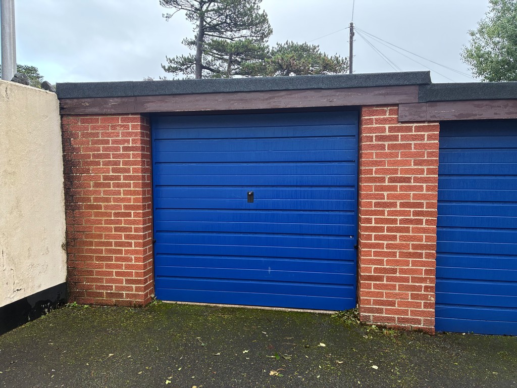 2 bed apartment for sale in East Cliff Road, Dawlish, EX7 11