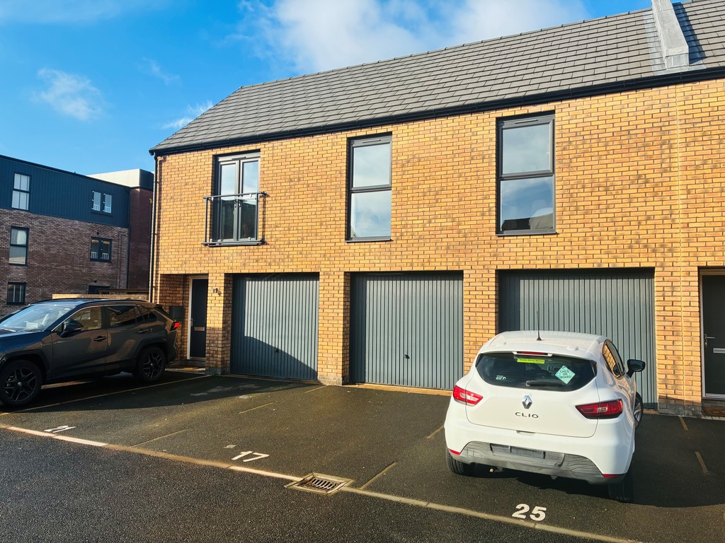 2 bed end of terrace house for sale in Quartz Row, Exeter, EX4  - Property Image 1