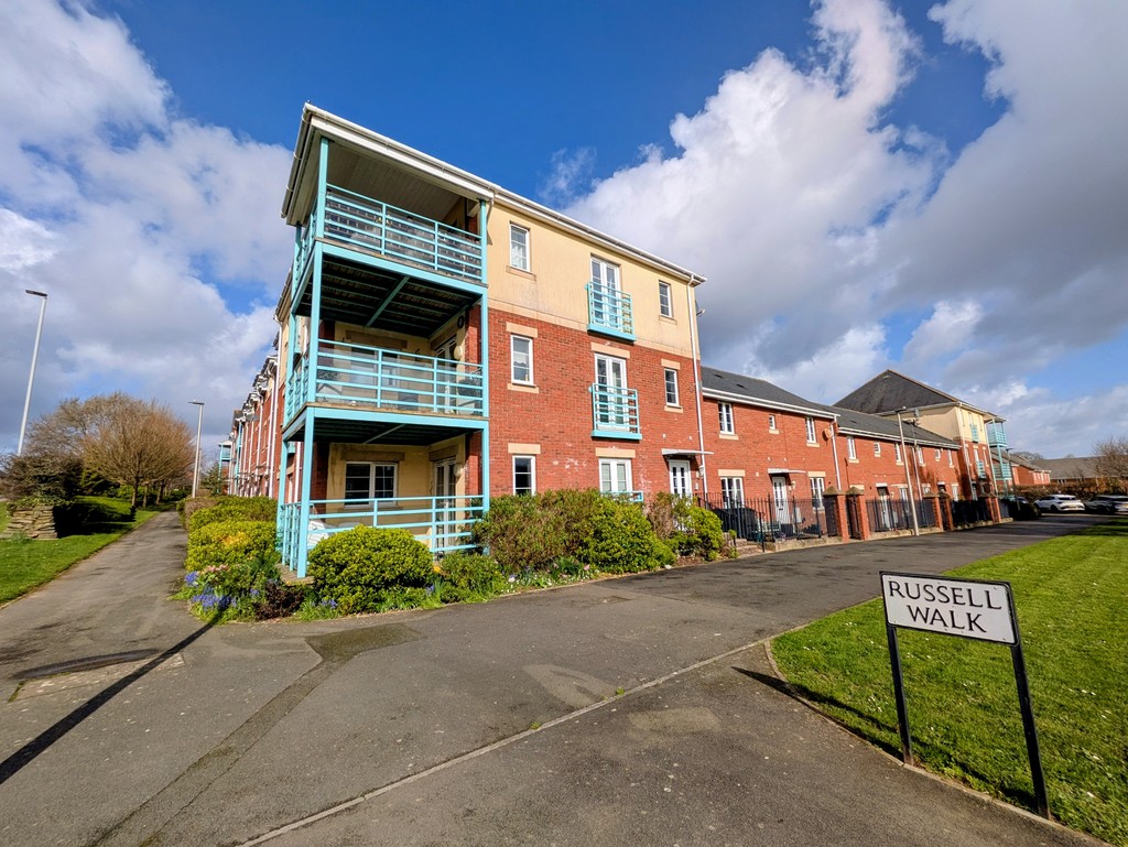 2 bed apartment for sale in Russell Walk, Exeter, EX2  - Property Image 1