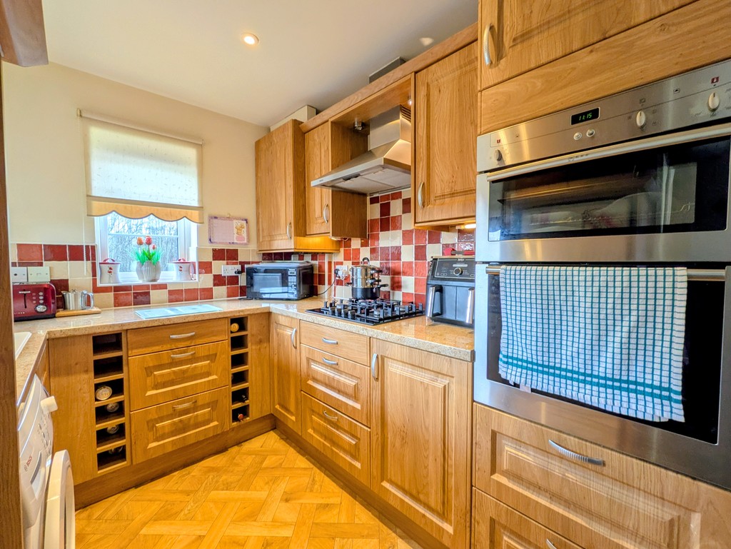 2 bed apartment for sale in Russell Walk, Exeter, EX2 4