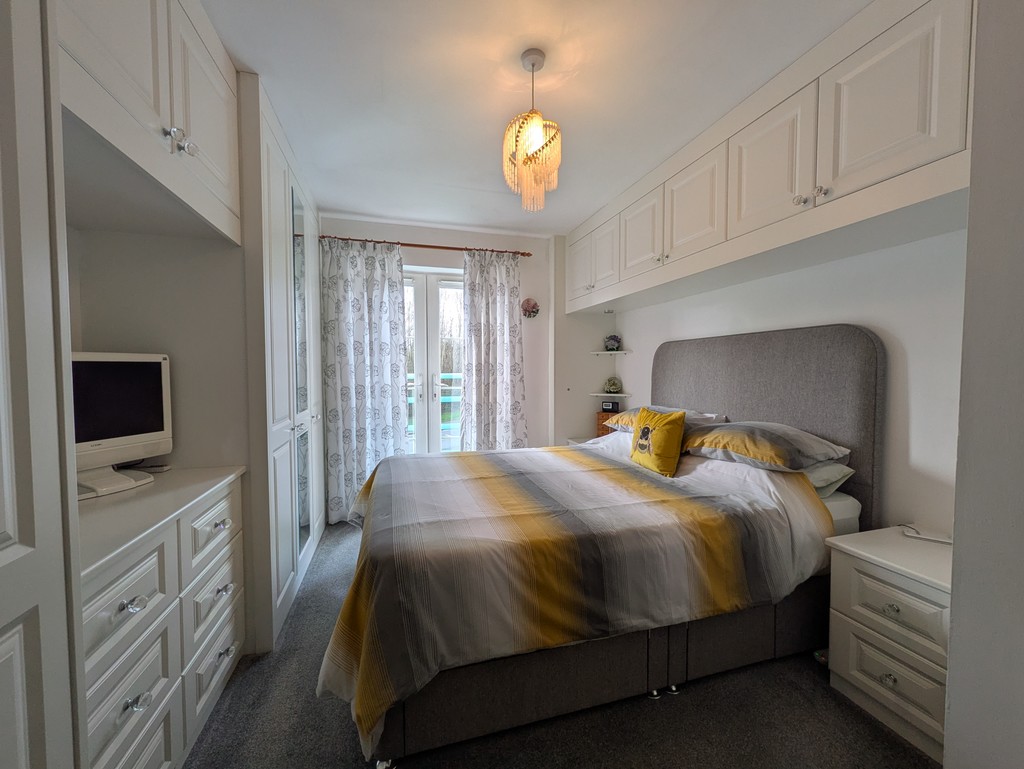 2 bed apartment for sale in Russell Walk, Exeter, EX2 6