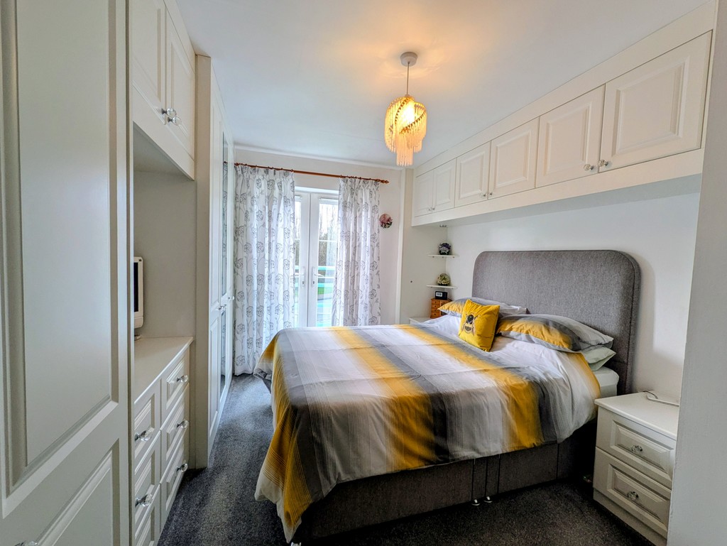 2 bed apartment for sale in Russell Walk, Exeter, EX2  - Property Image 8