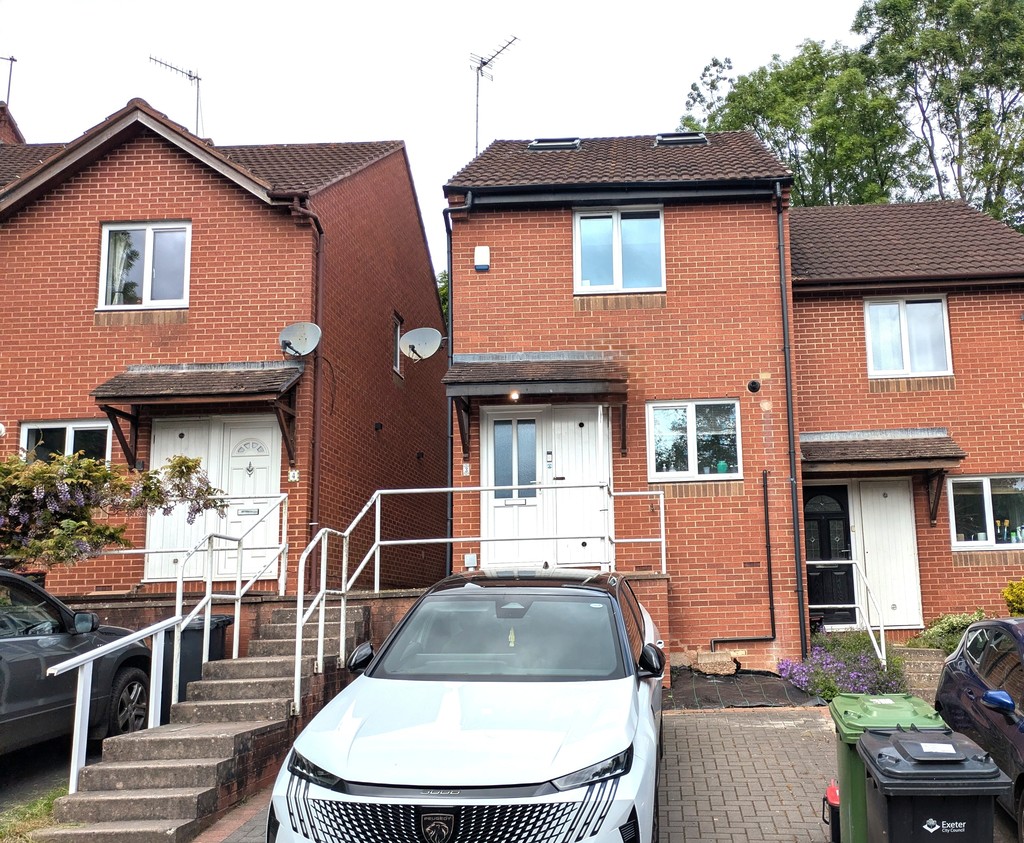 3 bed end of terrace house for sale in Poppy Close, Exeter, EX4  - Property Image 1