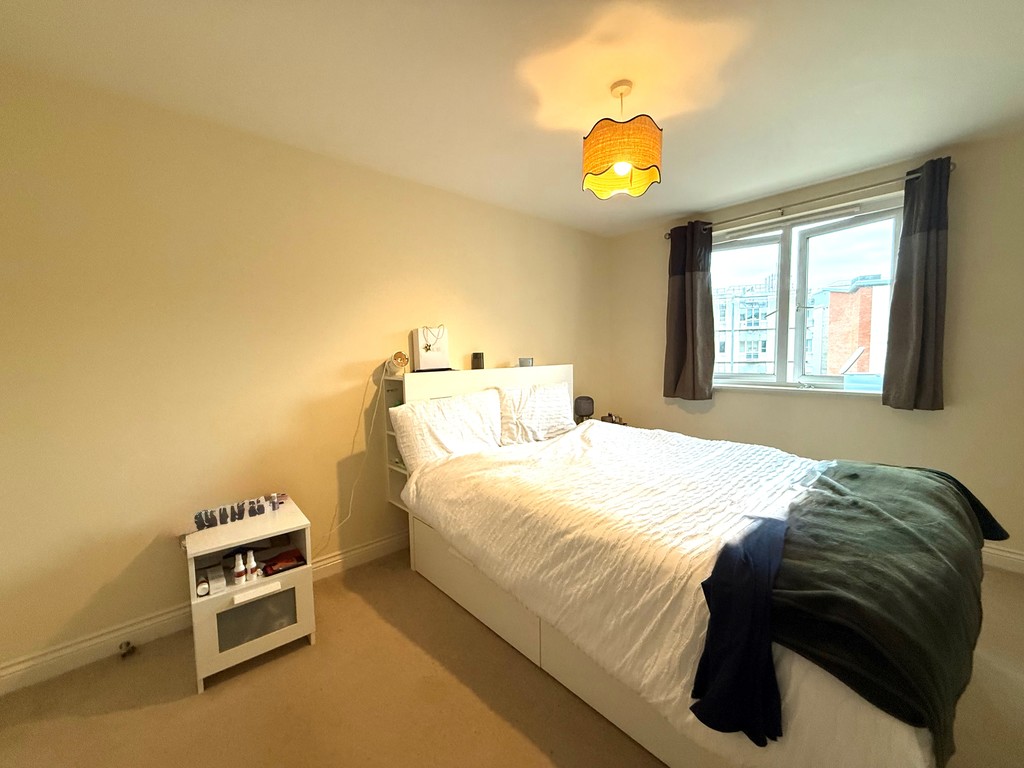 2 bed apartment for sale in Constantine House, New North Road  - Property Image 5