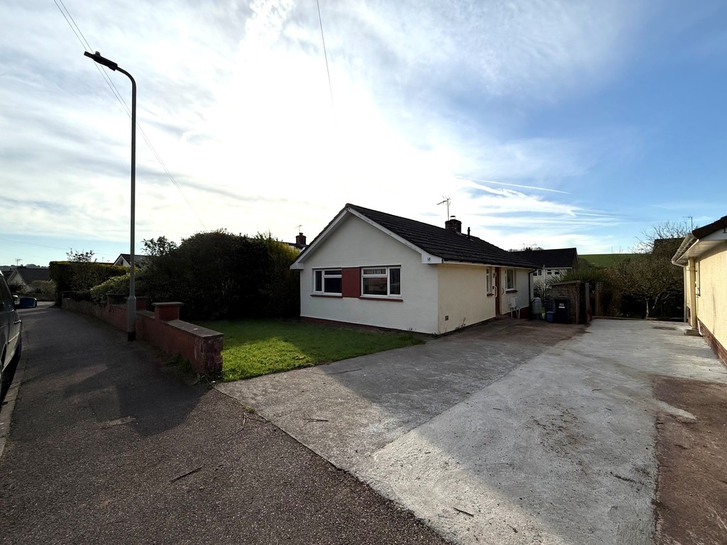 2 bed detached bungalow to rent in Creedy Road, Crediton 9