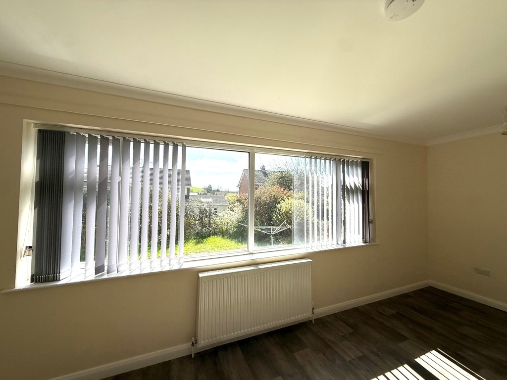 2 bed detached bungalow to rent in Creedy Road, Crediton 5