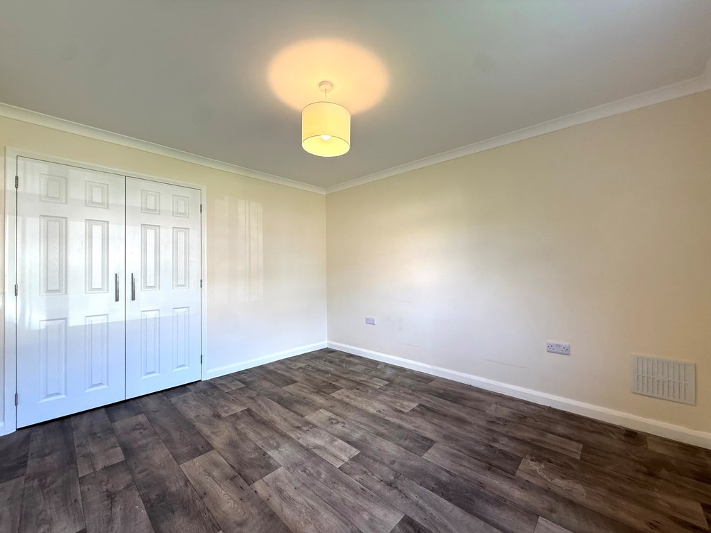 2 bed detached bungalow to rent in Creedy Road, Crediton 8