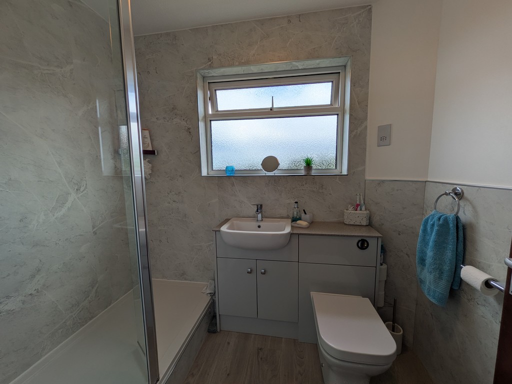 3 bed semi-detached house for sale in Gloucester Road, Exeter, EX4  - Property Image 9