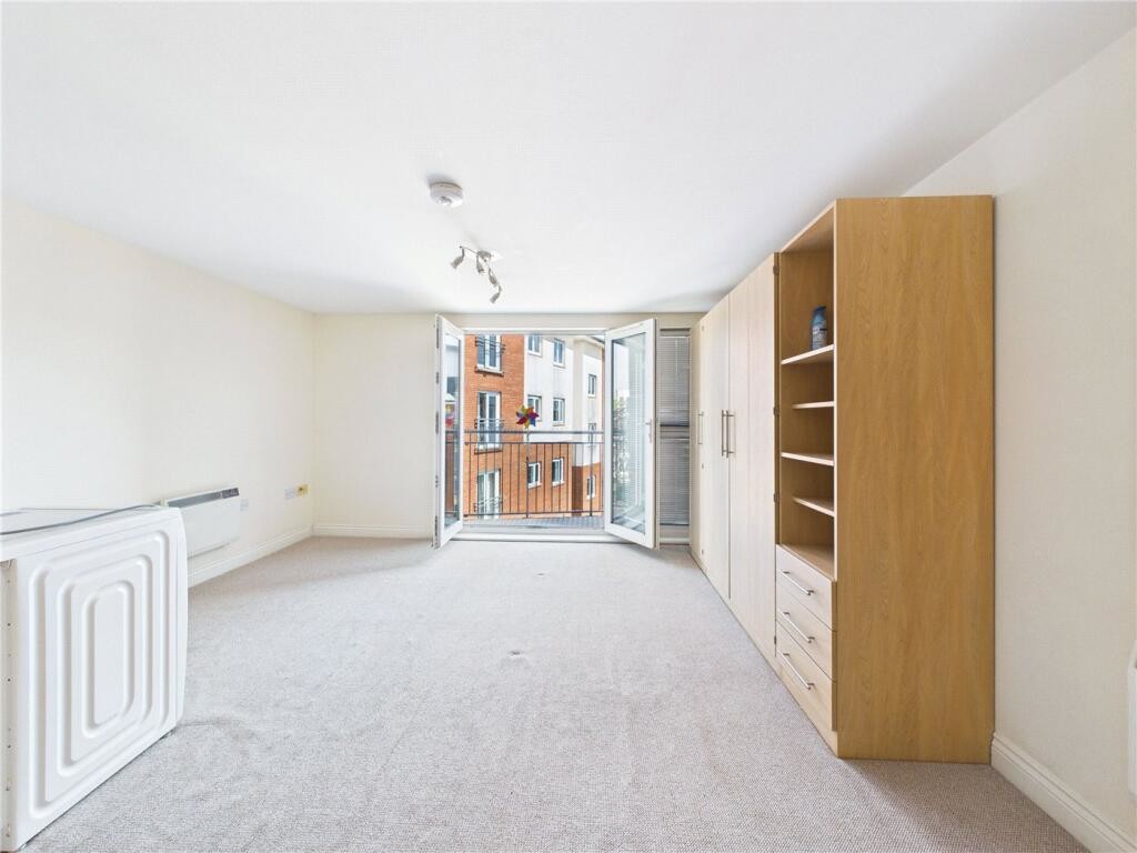Studio flat for sale in New North Road, Exeter, EX4 5