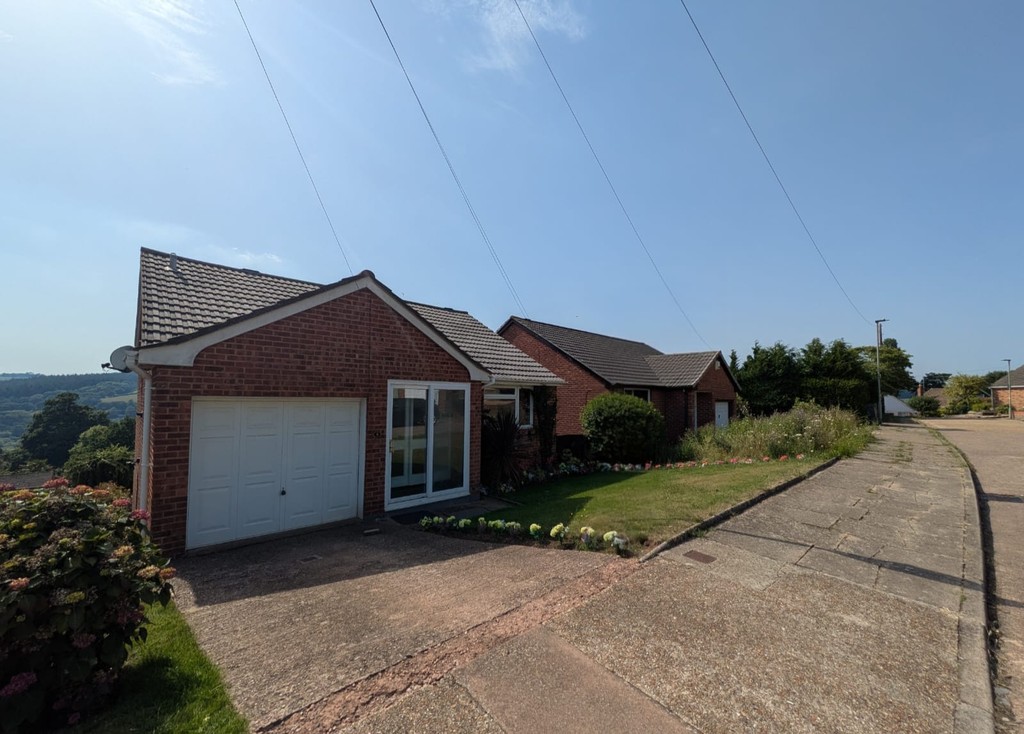 3 bed detached house for sale in Woodleigh Close, Exeter, EX4  - Property Image 1