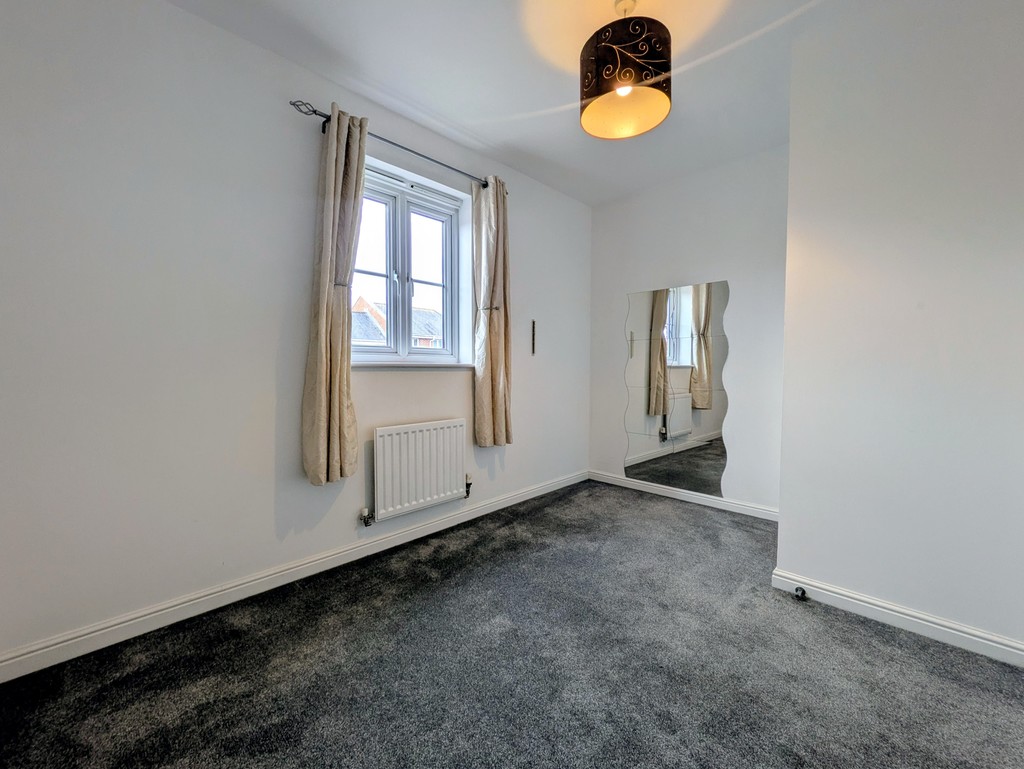 2 bed apartment for sale in Heraldry Way, Exeter, EX2  - Property Image 5