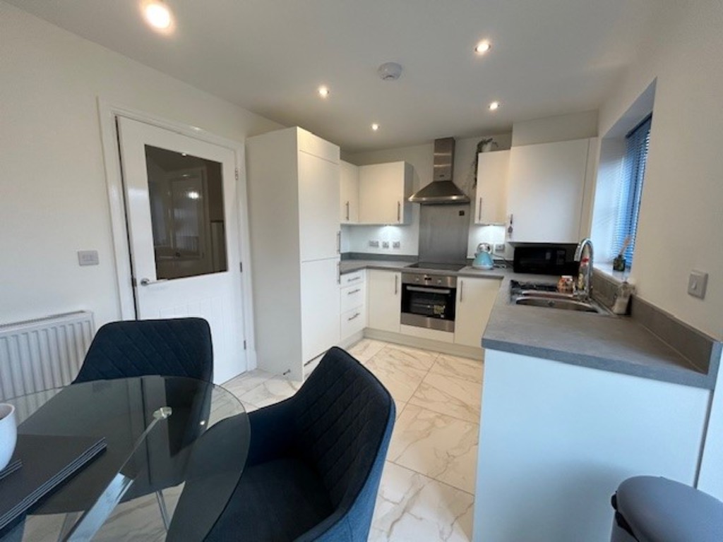 2 bed semi-detached house for sale in Medland Way, Exeter, EX2  - Property Image 5