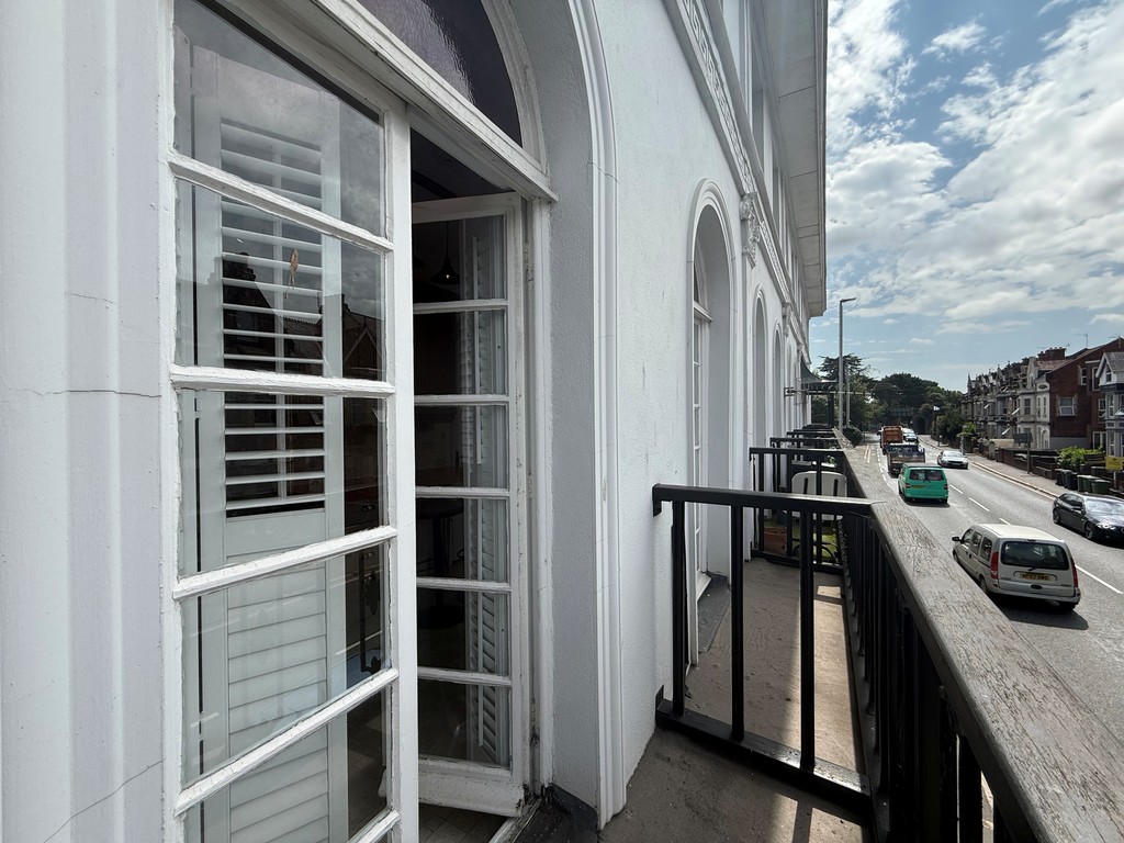 Studio flat to rent in Hampden Place, Alphington Street