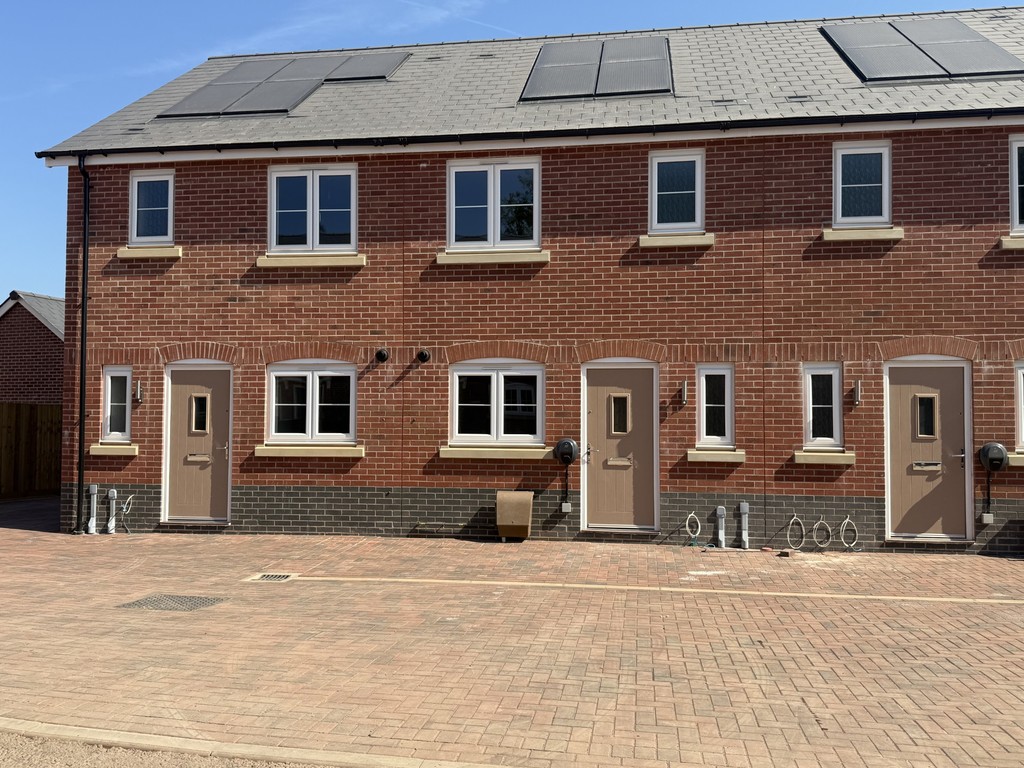 2 bed terraced house to rent in Heron Place, Crediton 10