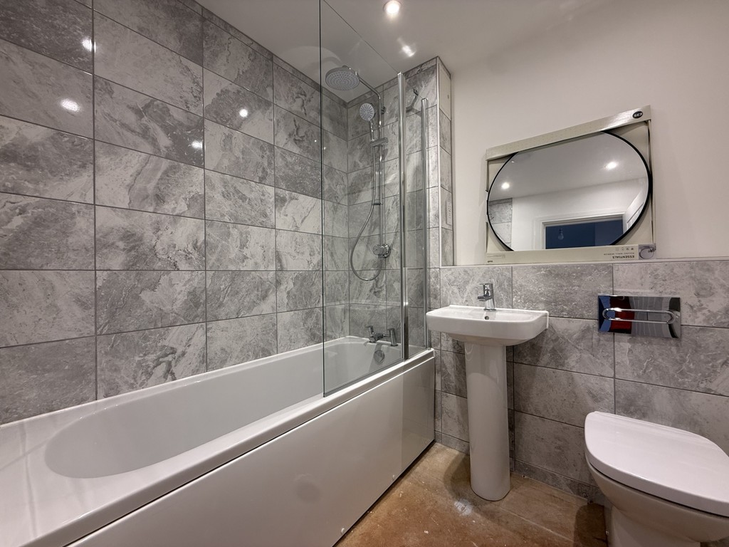 2 bed terraced house to rent in Heron Place, Crediton 12