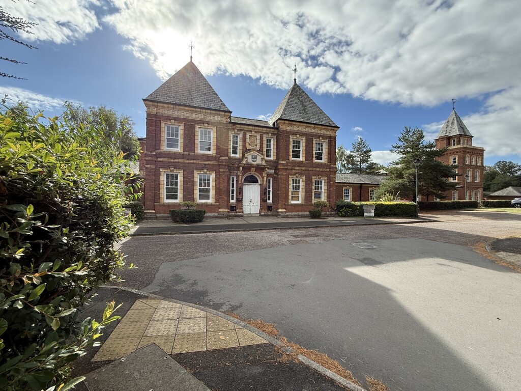 3 bed maisonette to rent in North Grange, Clyst Heath, EX2