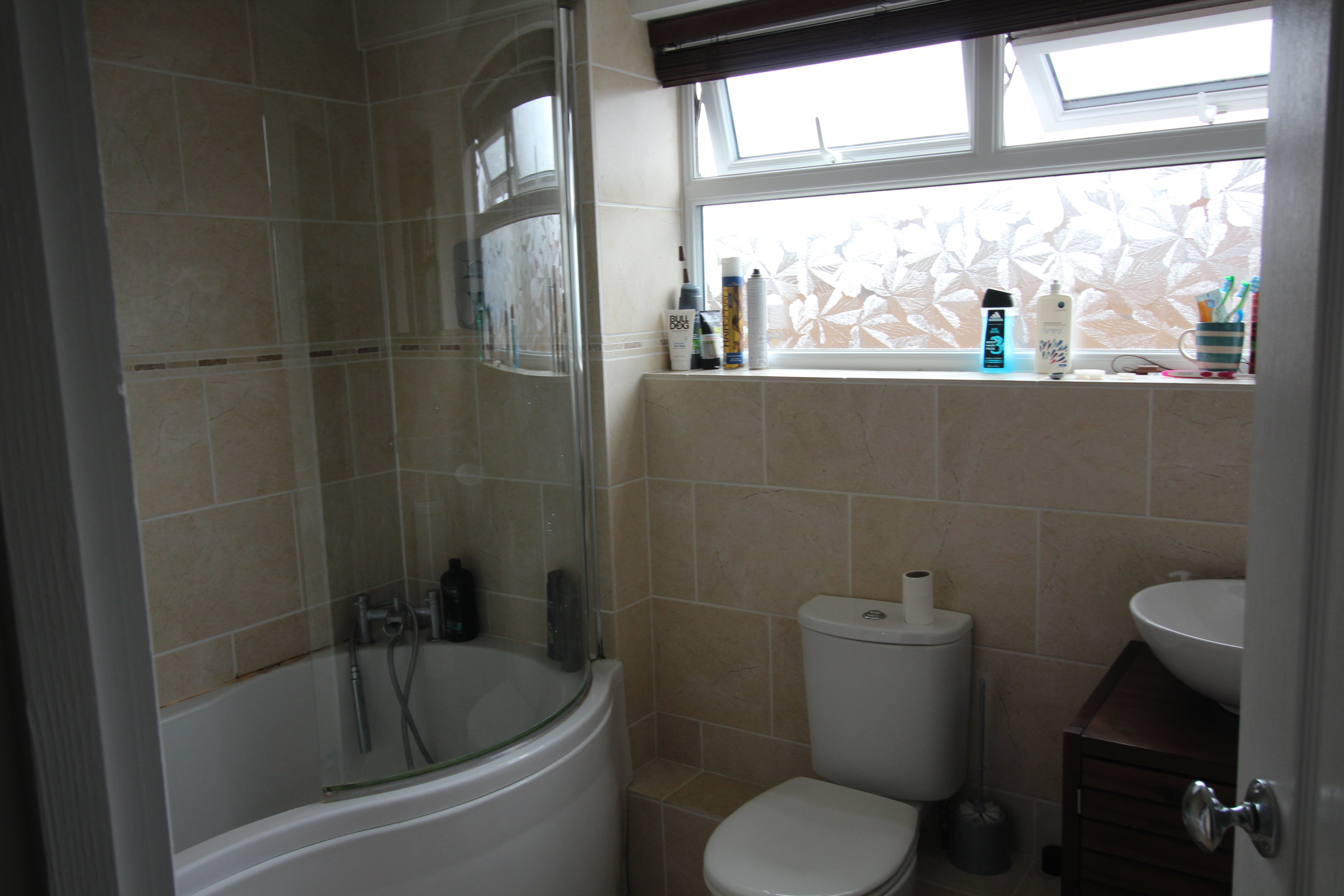 2 bed flat to rent in Cook Crescent, Colchester, CO4  - Property Image 4