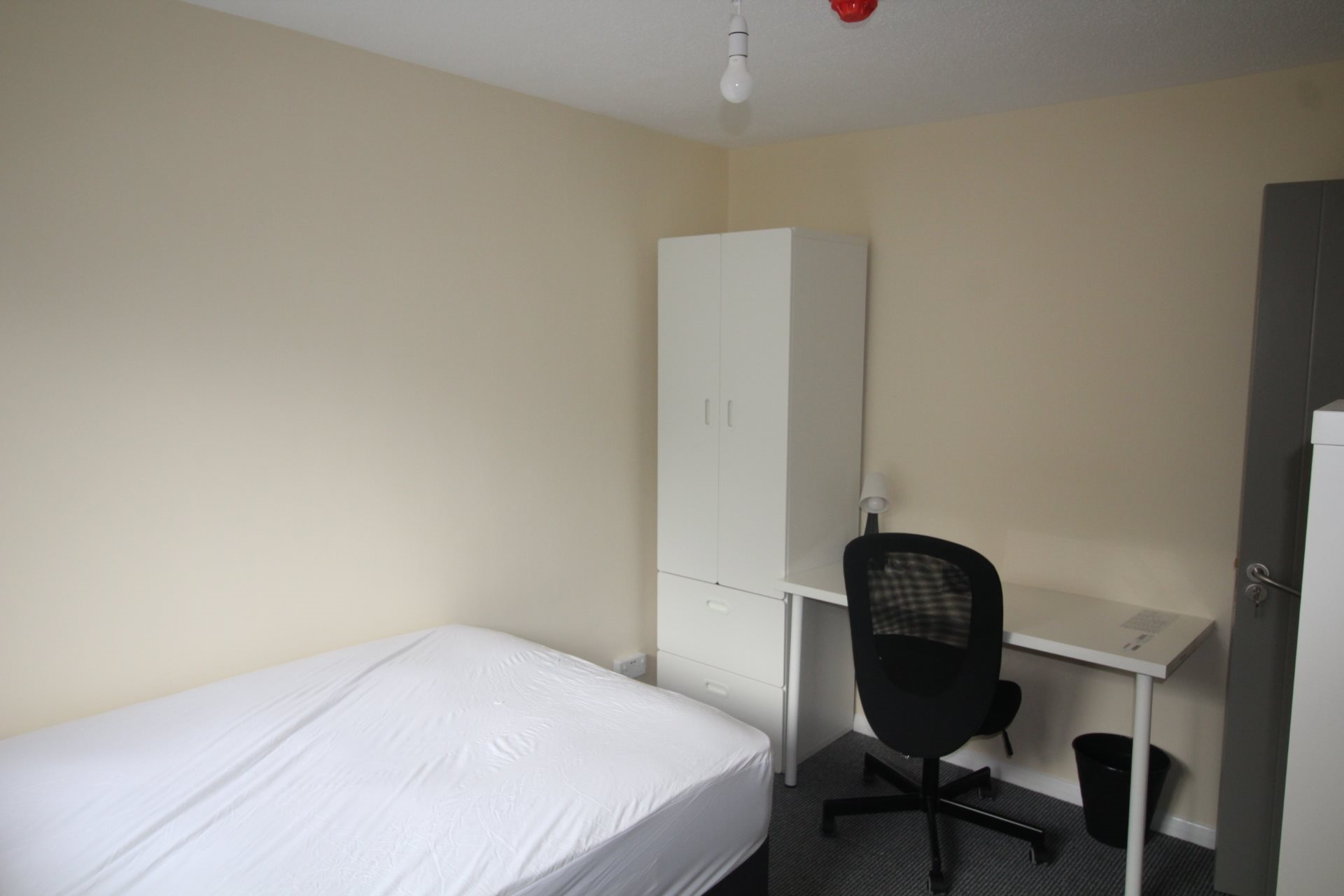 1 bed house / flat share to rent in Bourne Court, , CO2  - Property Image 2