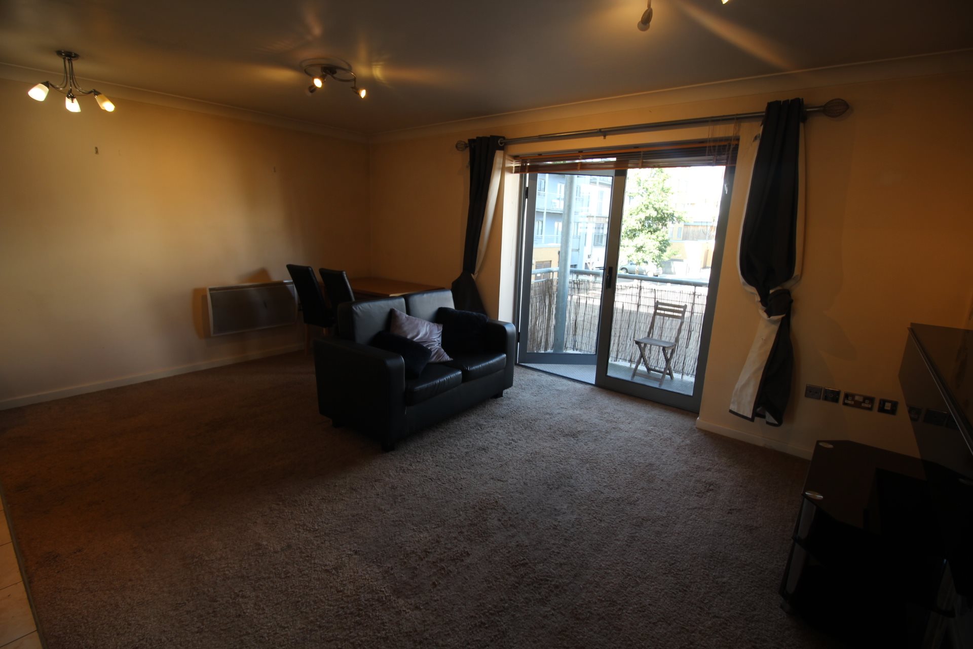 1 bed flat to rent in Quayside Drive, Hythe, CO2 1
