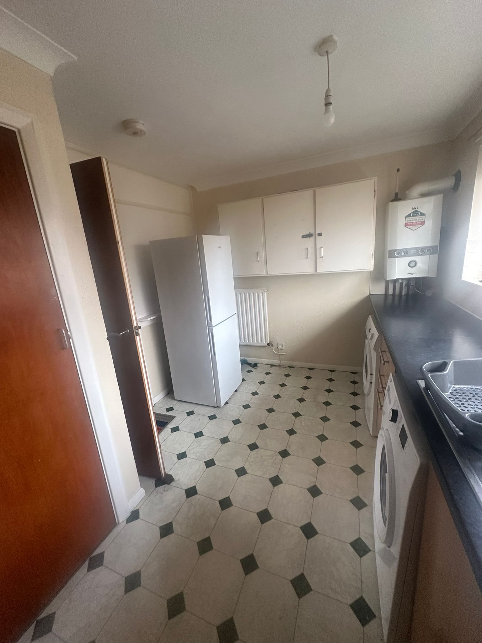 2 bed maisonette to rent in Hamlet Drive, Colchester, CO4  - Property Image 3