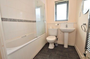 1 bed apartment to rent in Marine House, Hythe, CO2 1