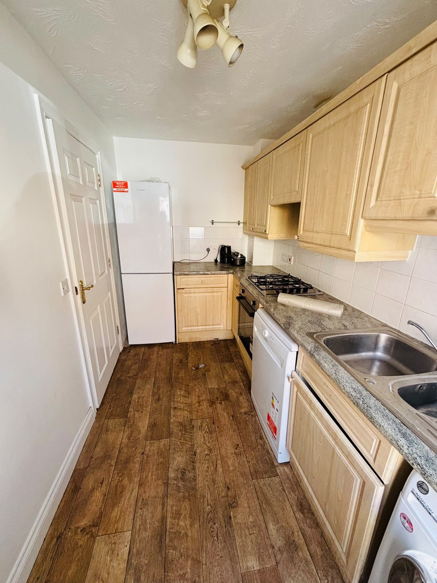 3 bed town house to rent in Hatcher Crescent, Colchester, CO2 3
