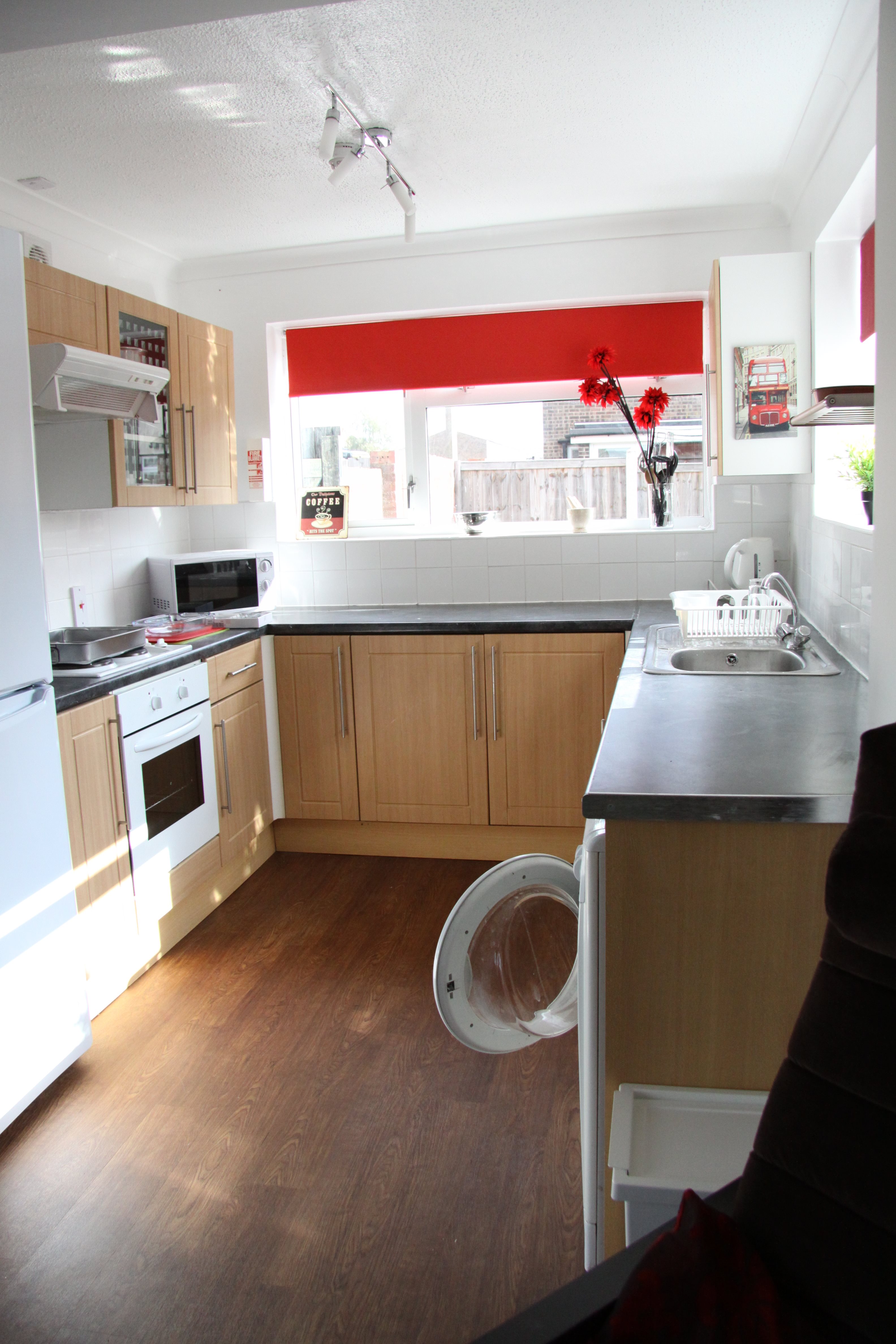 5 bed house to rent in Magnolia Drive, , CO4  - Property Image 3