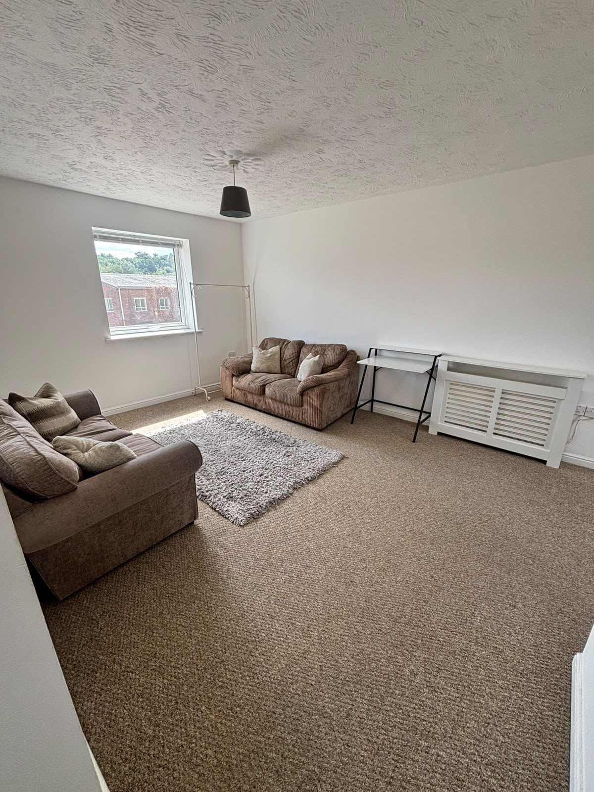 2 bed flat to rent in Meachen Road, , CO2