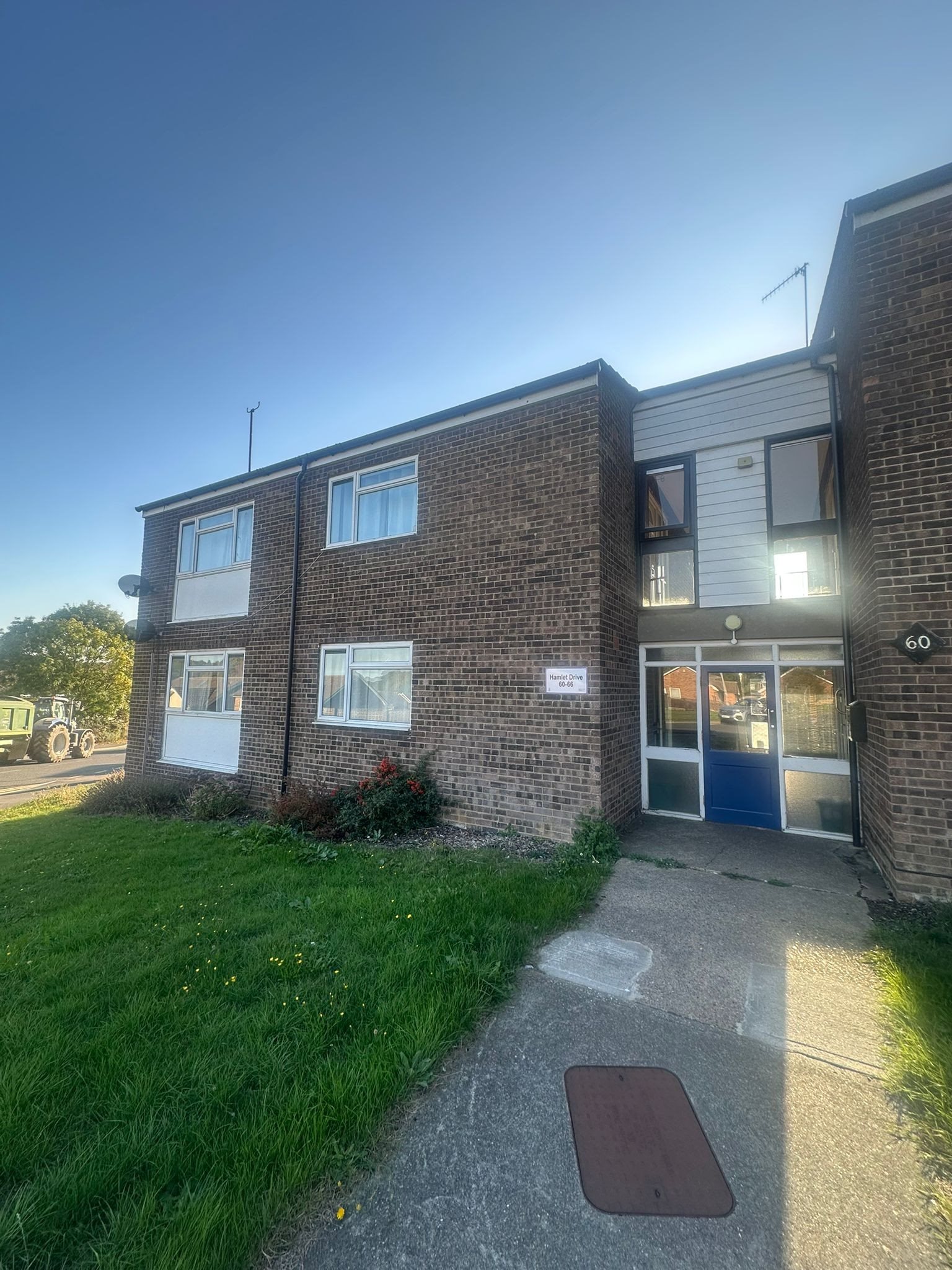 3 bed flat to rent in Hamlet Drive, Colchester, CO4  - Property Image 1