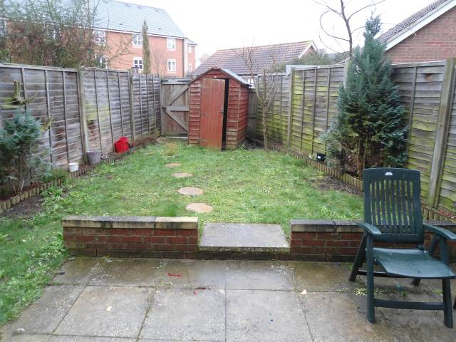 5 bed house to rent in Hatcher Crescent, Colchester, CO2 12