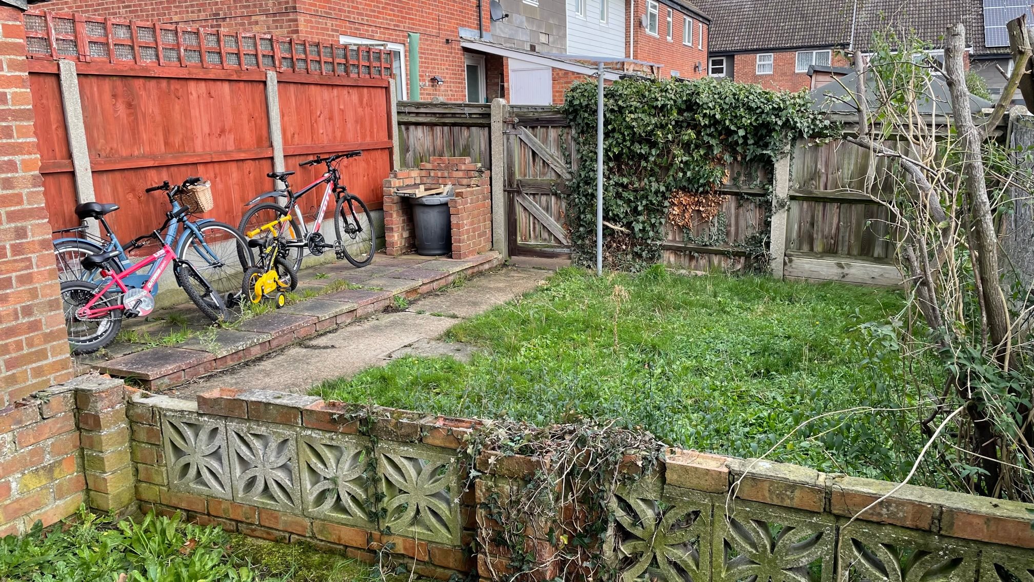 3 bed house to rent in Hunwicke Road, Colchester, CO4 11