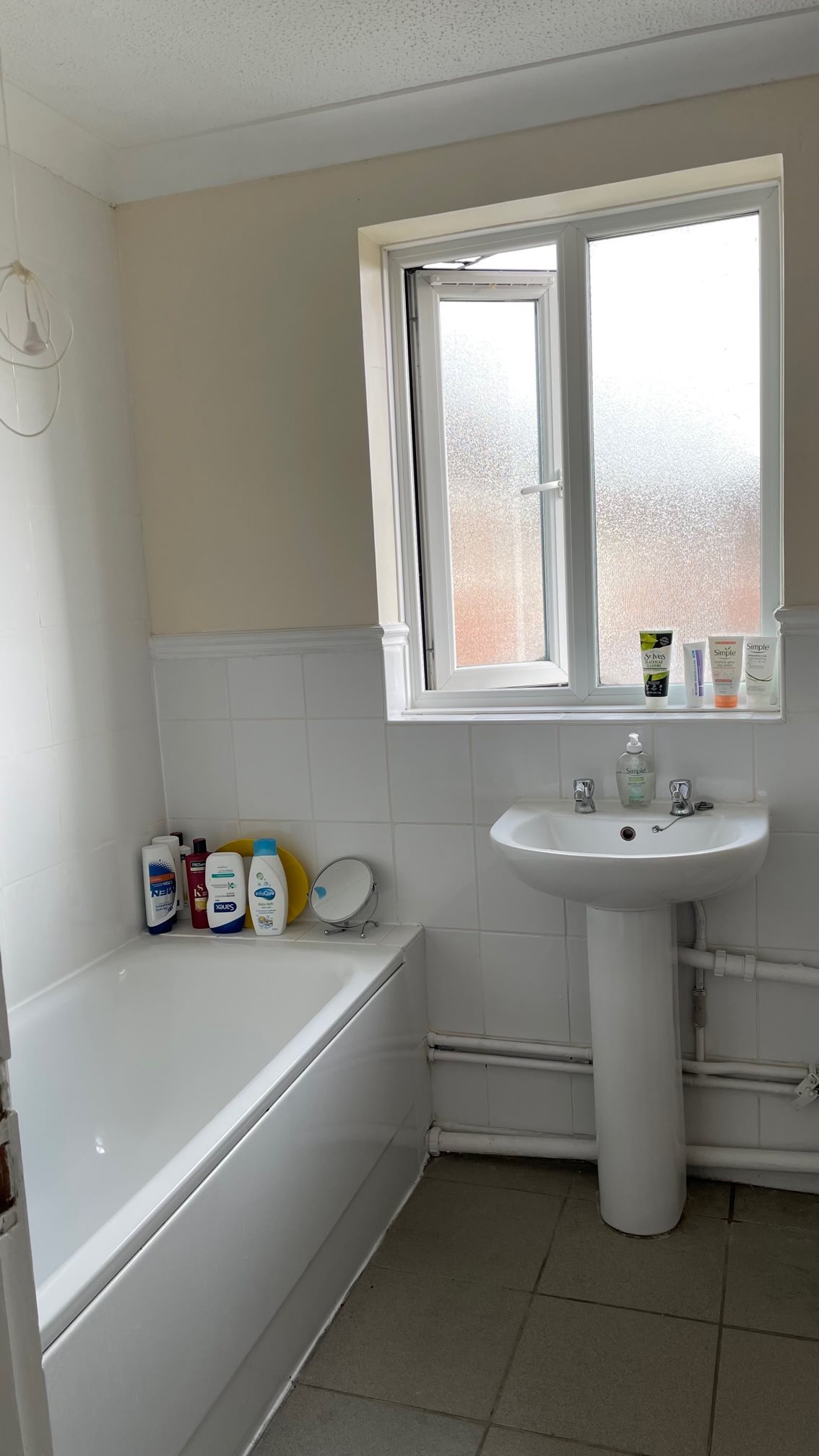 3 bed house to rent in Hunwicke Road, Colchester, CO4 10