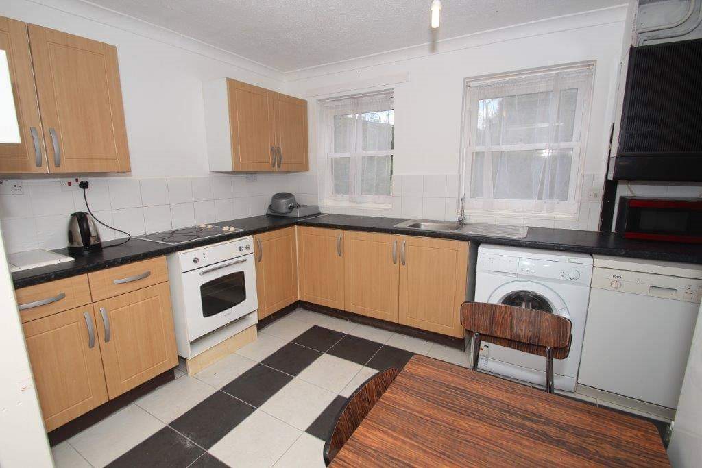 4 bed house to rent in Stanley Wooster Way, Colchester, CO4 1