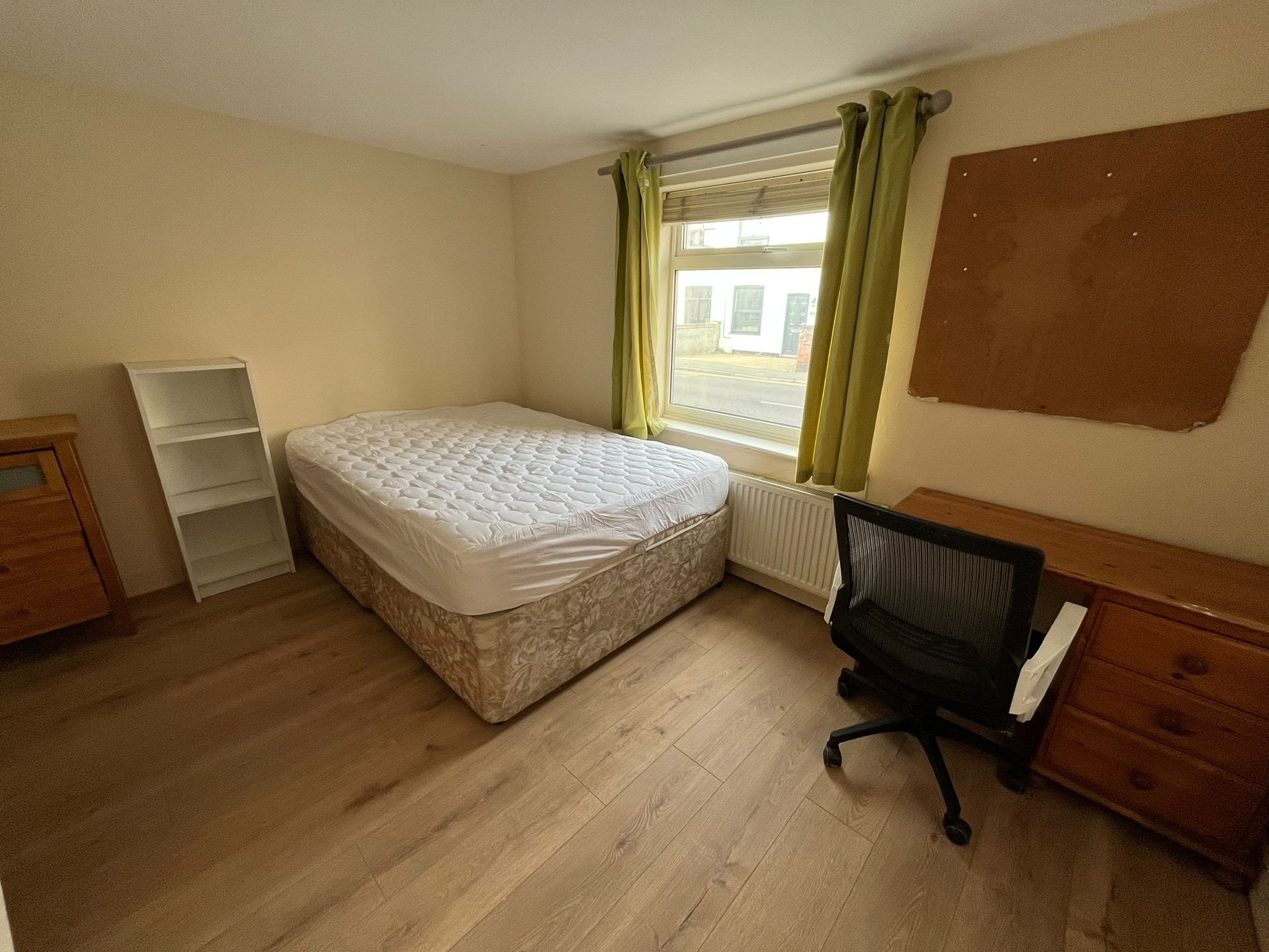 4 bed house to rent in The Cross, Wivenhoe, CO7 4