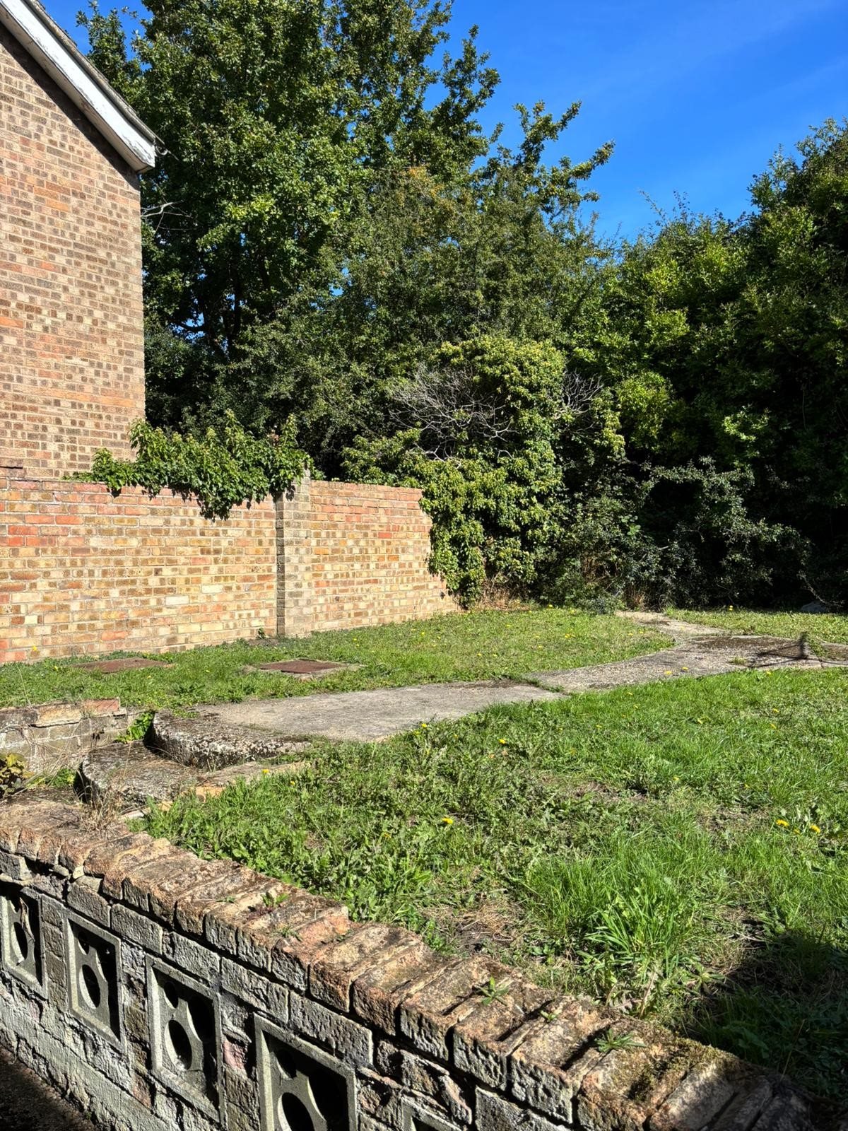 5 bed house to rent in Tangerine Close, , CO4 9