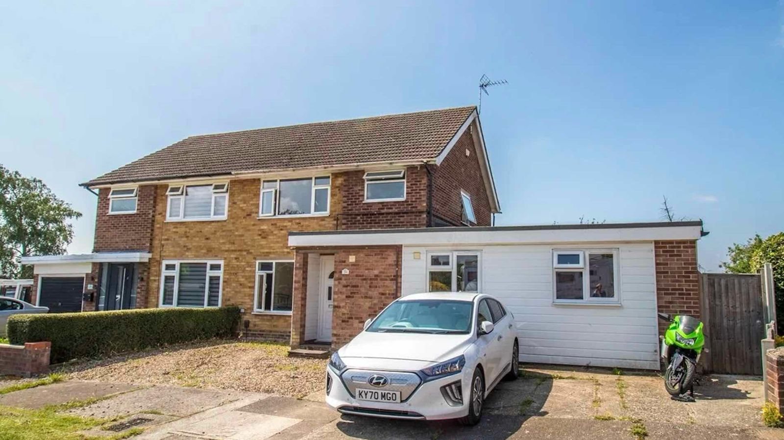 6 bed house to rent in Arnstones Close, Colchester, CO4 10