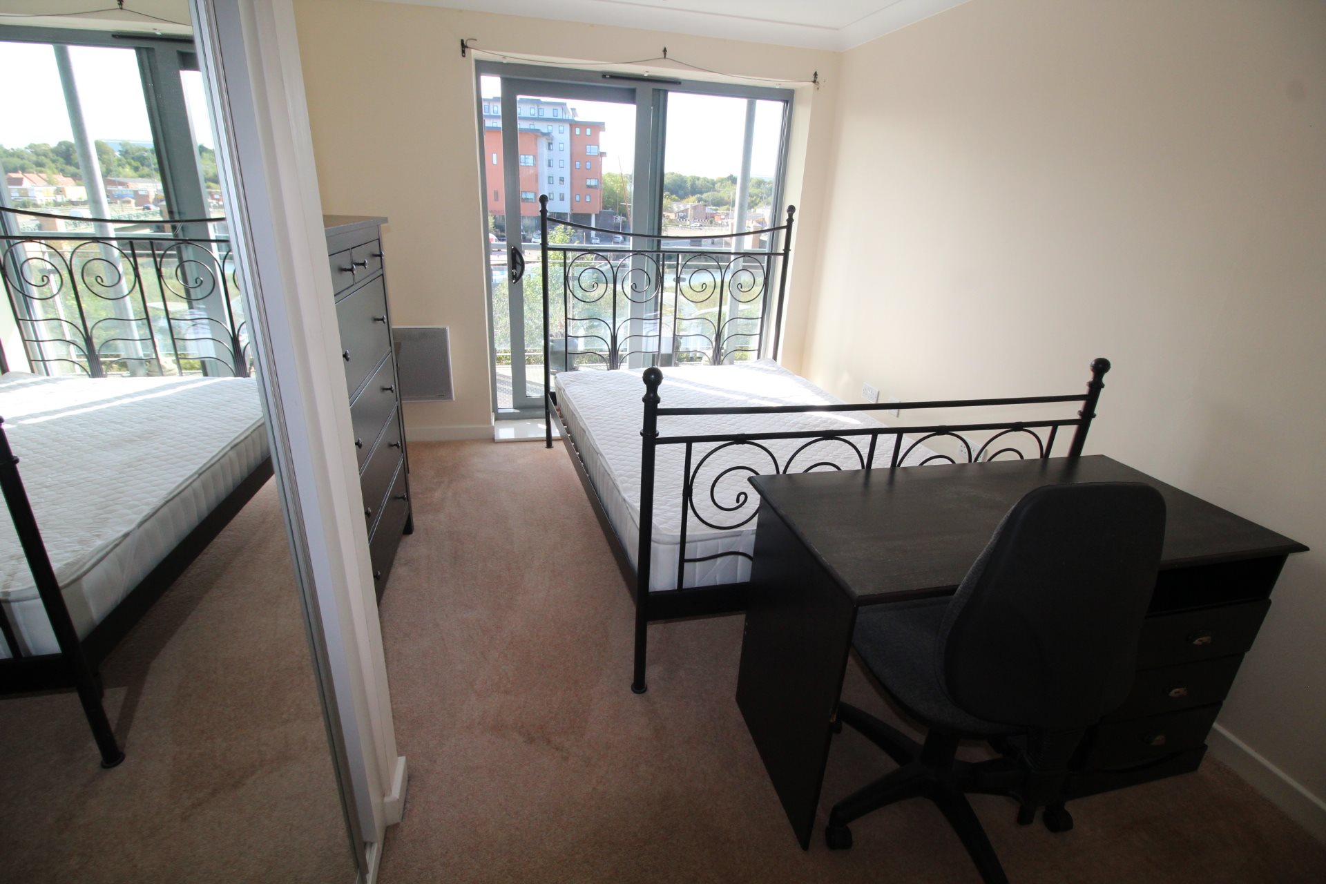 1 bed flat to rent in Quayside Drive, Hythe, CO2 3
