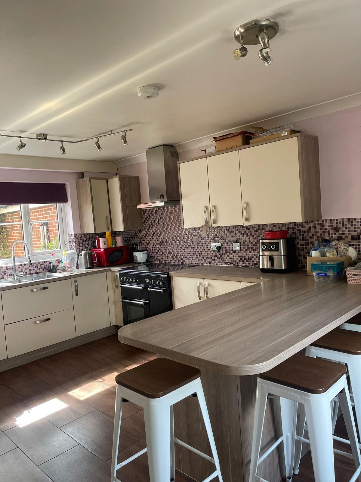 5 bed house to rent in Elmstead Road, Colchester, CO4  - Property Image 2