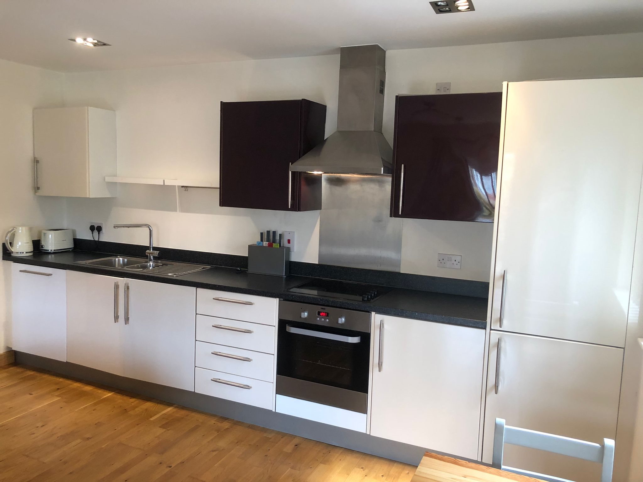 2 bed flat to rent in Heia Wharf, Hawkins Road , CO2 2
