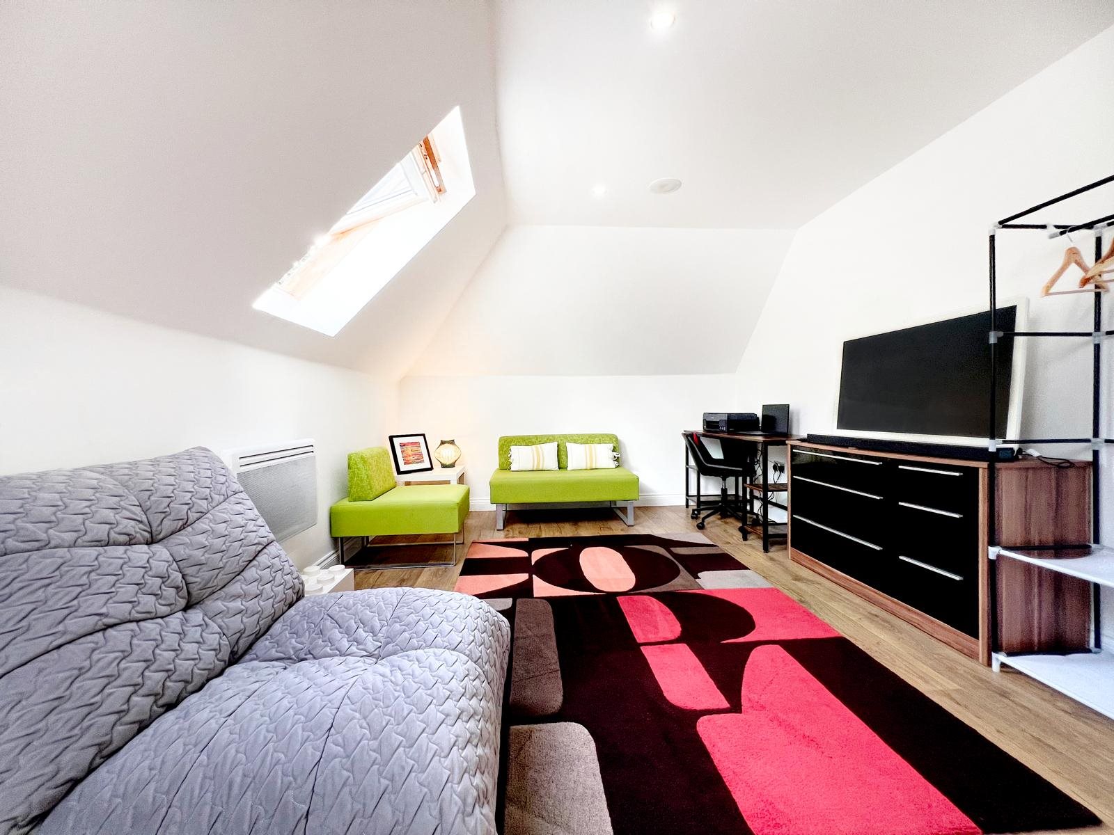 5 bed duplex to rent in Albany Gardens, , CO2  - Property Image 10