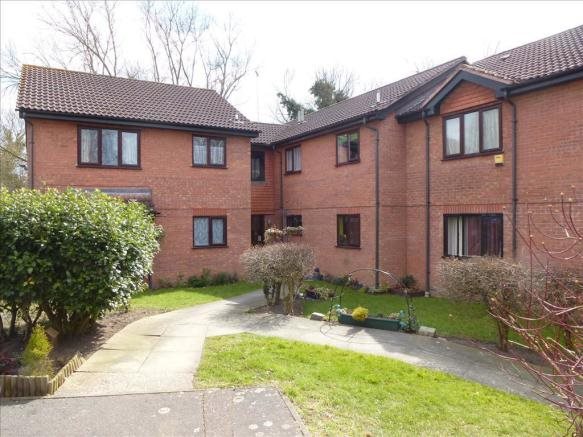 1 bed flat to rent in Brookside Close, Colchester, CO2  - Property Image 1