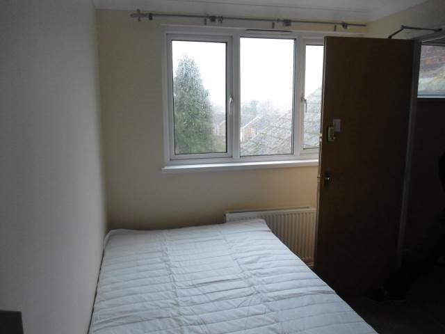 1 bed house / flat share to rent in Goring Road, , CO4  - Property Image 5