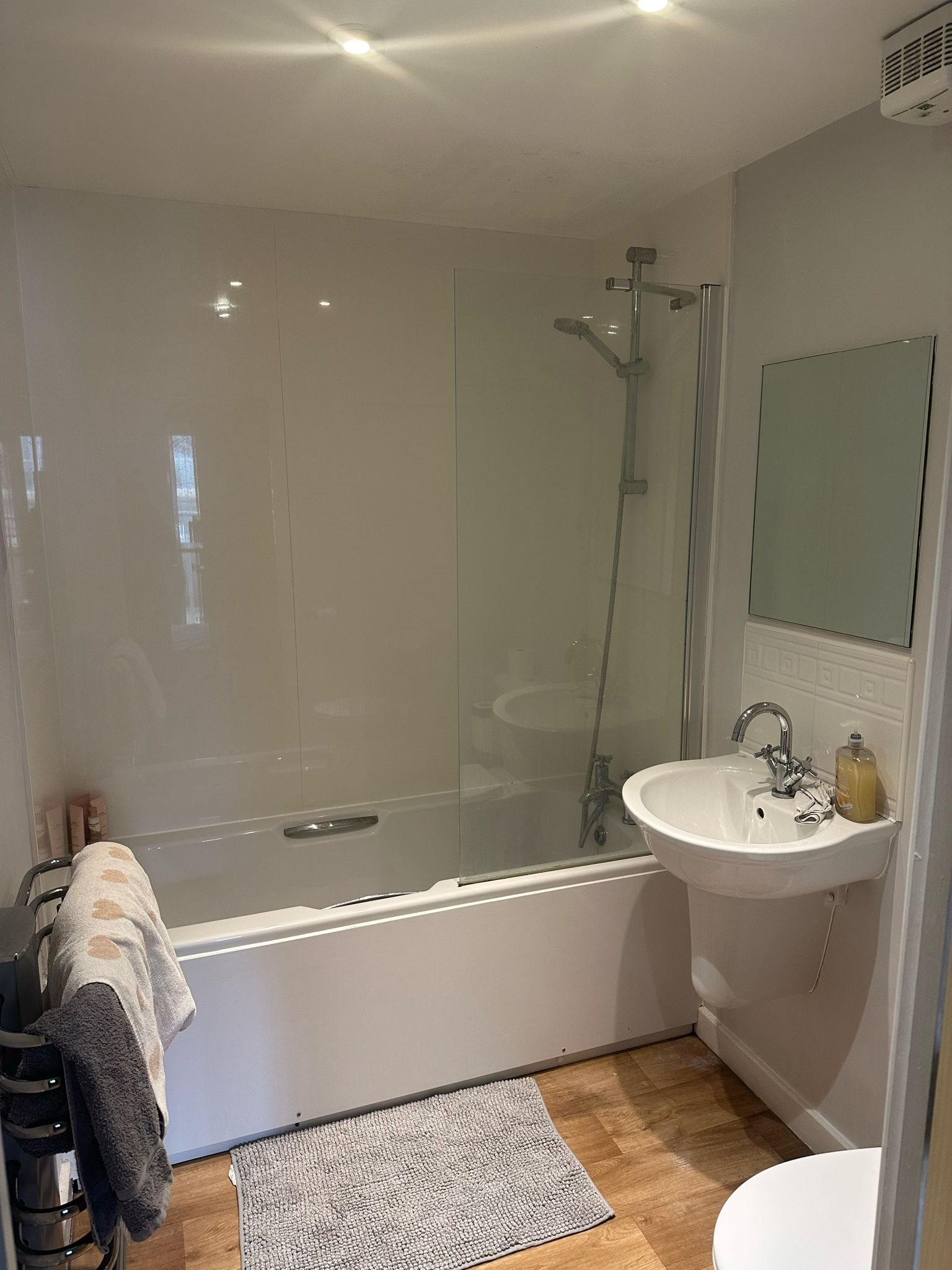 2 bed flat to rent in Quayside Drive, Colchester, CO2 8