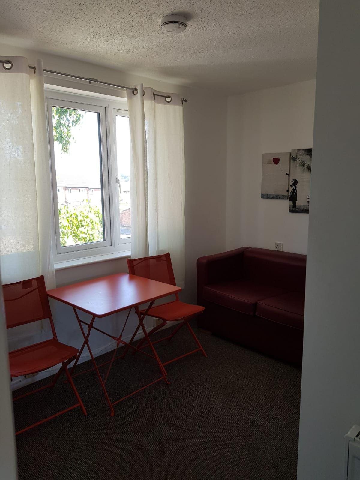 3 bed flat to rent in Hawthorn Avenue, , CO4 19