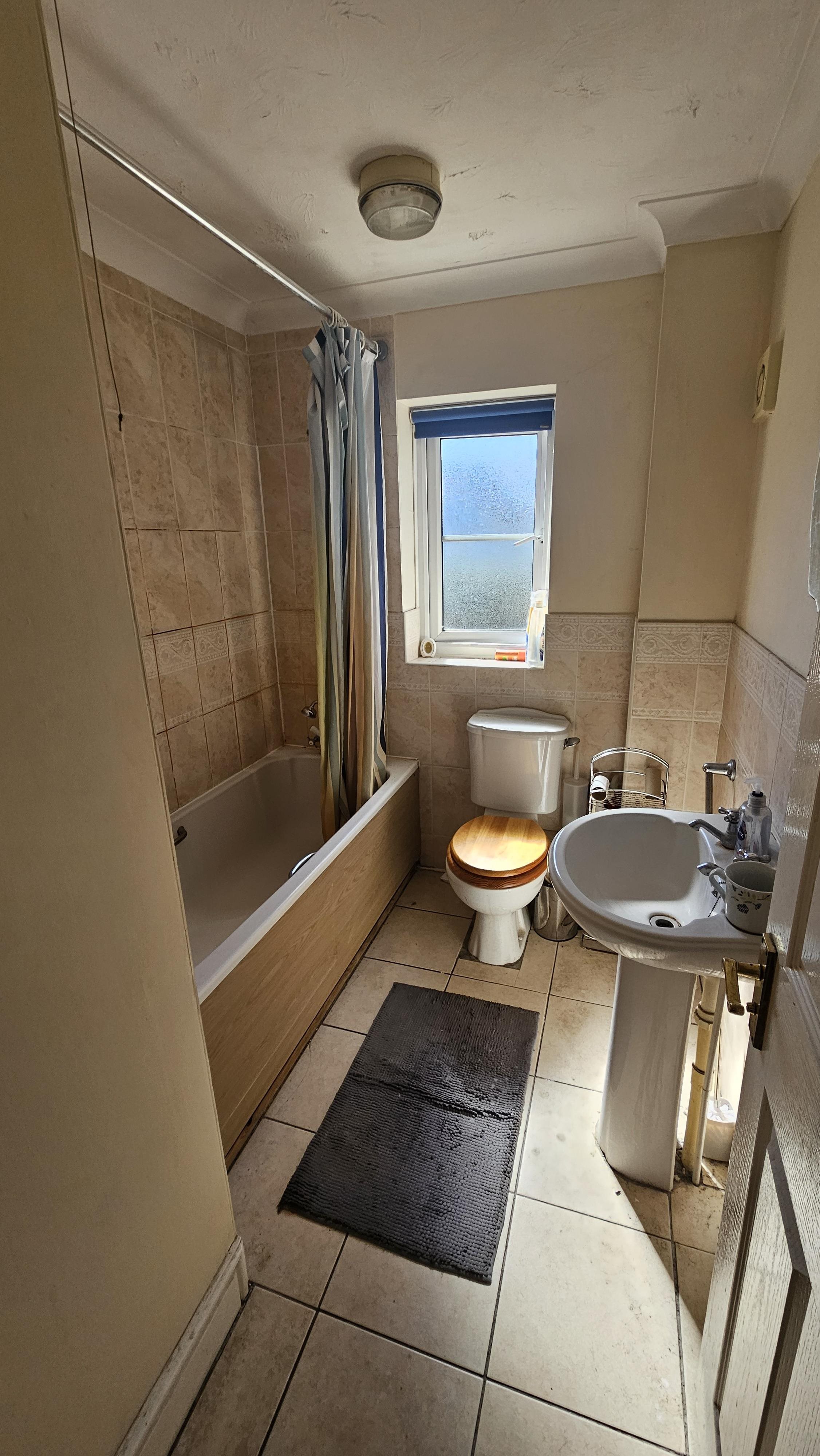 4 bed house to rent in Mascot Square, Colchester , CO4 8