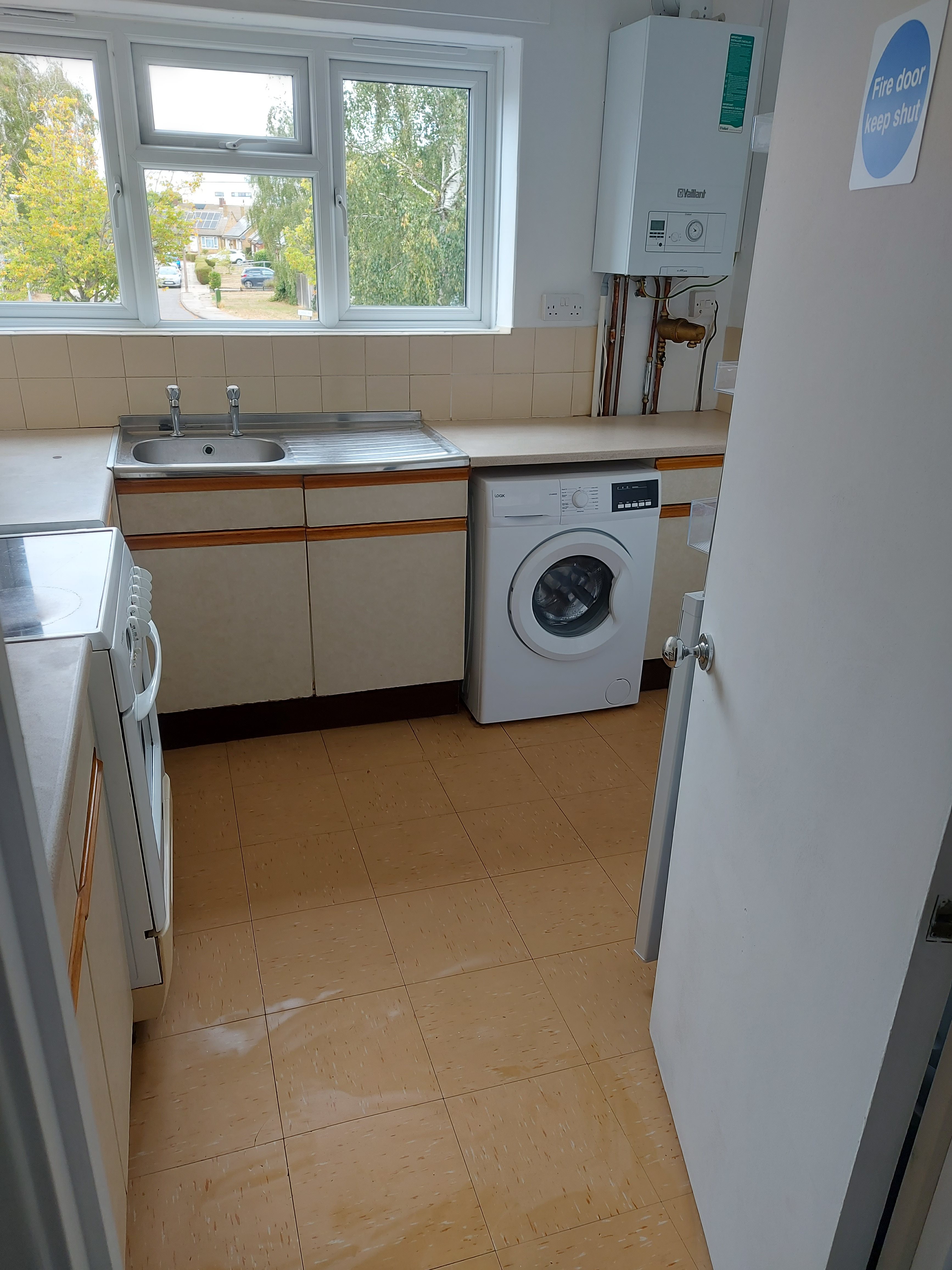3 bed flat to rent in Redwood Court, Colchester, CO4 5
