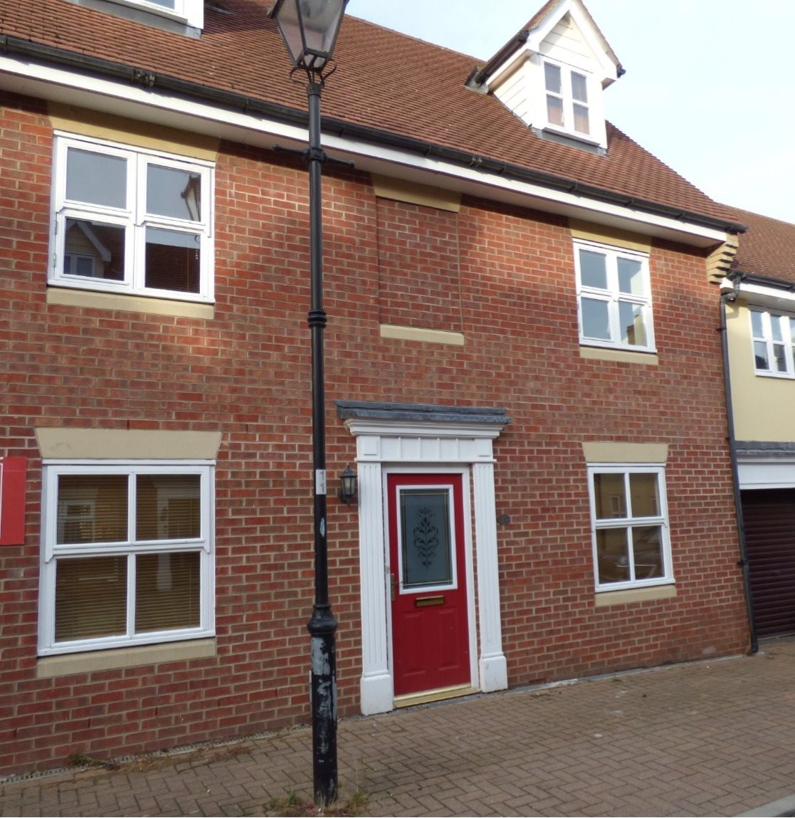 6 bed house to rent in Hatcher Crescent, , CO2  - Property Image 2