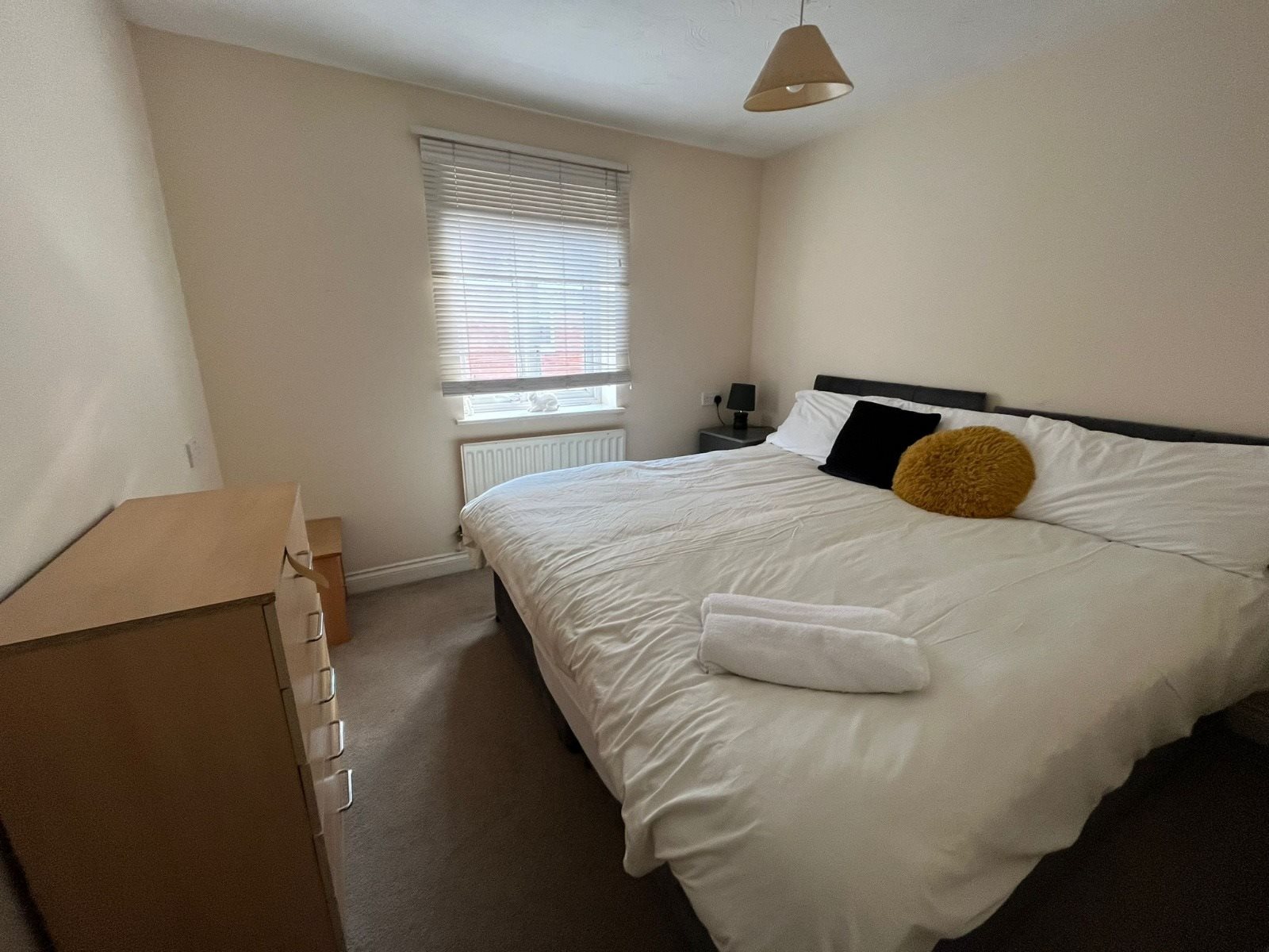 6 bed house to rent in Hatcher Crescent, , CO2 8